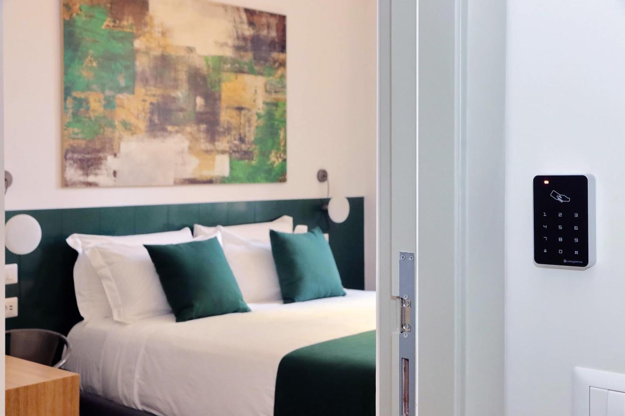 Ych-Montebello - Rooms Rzym Zewnętrze zdjęcie